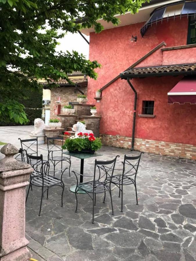 Hotel Ristorante Casalta ノヴェンタ・ディ・ピアーヴェ エクステリア 写真